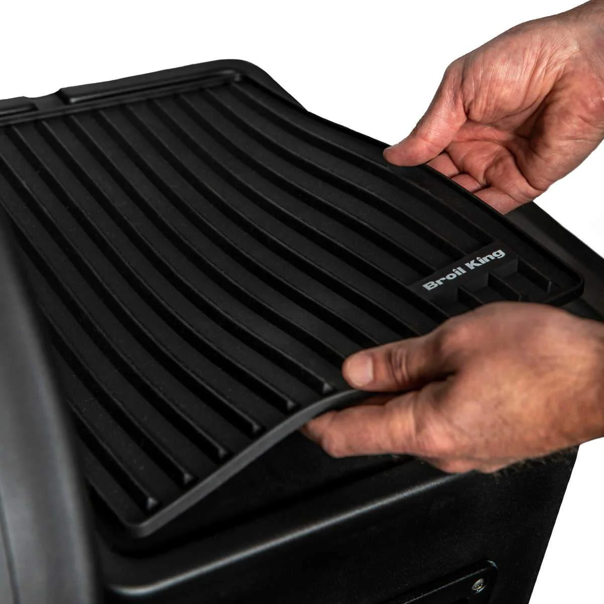 Broil King Magnetic Side Shelf Mat (Regal) - 60007
