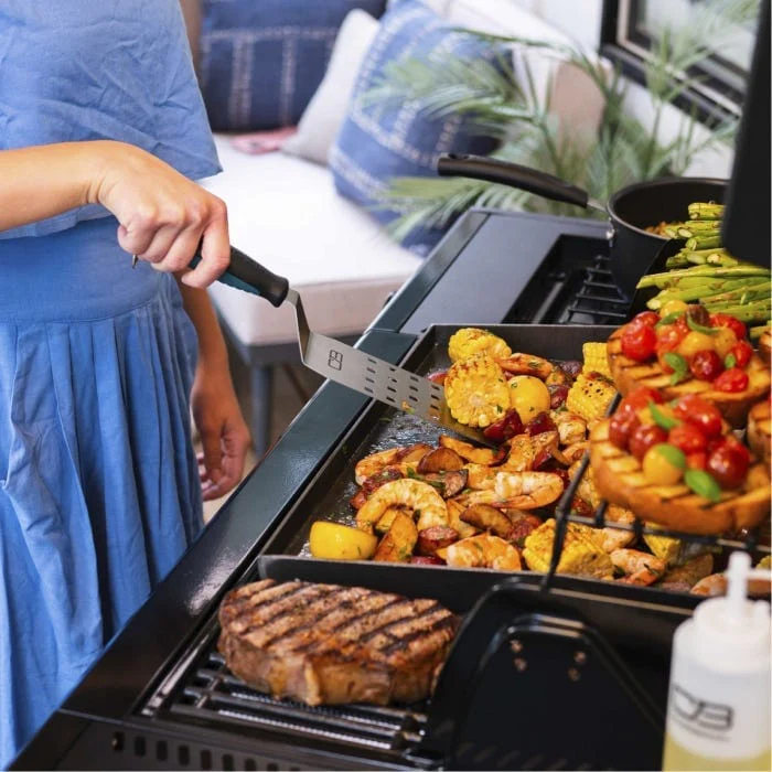 Char Broil Pro Series 3-Burner Gas Grill with Side Burner - Image 10