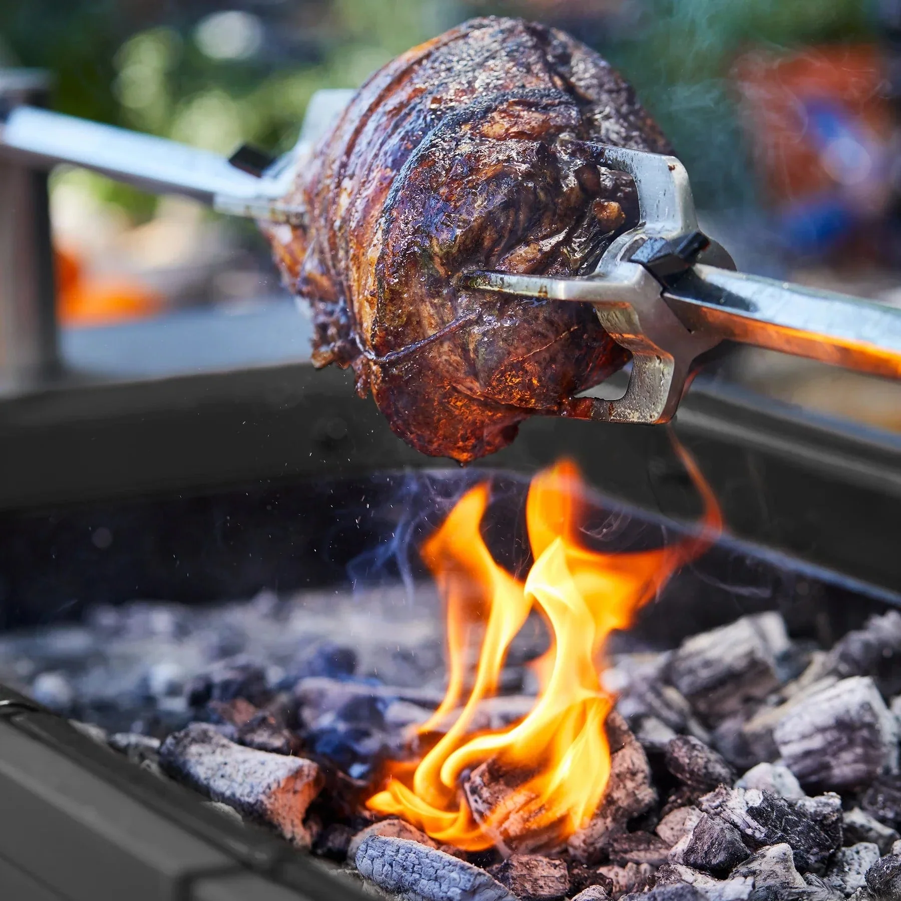 Everdure HUB Charcoal Grill - Image 10