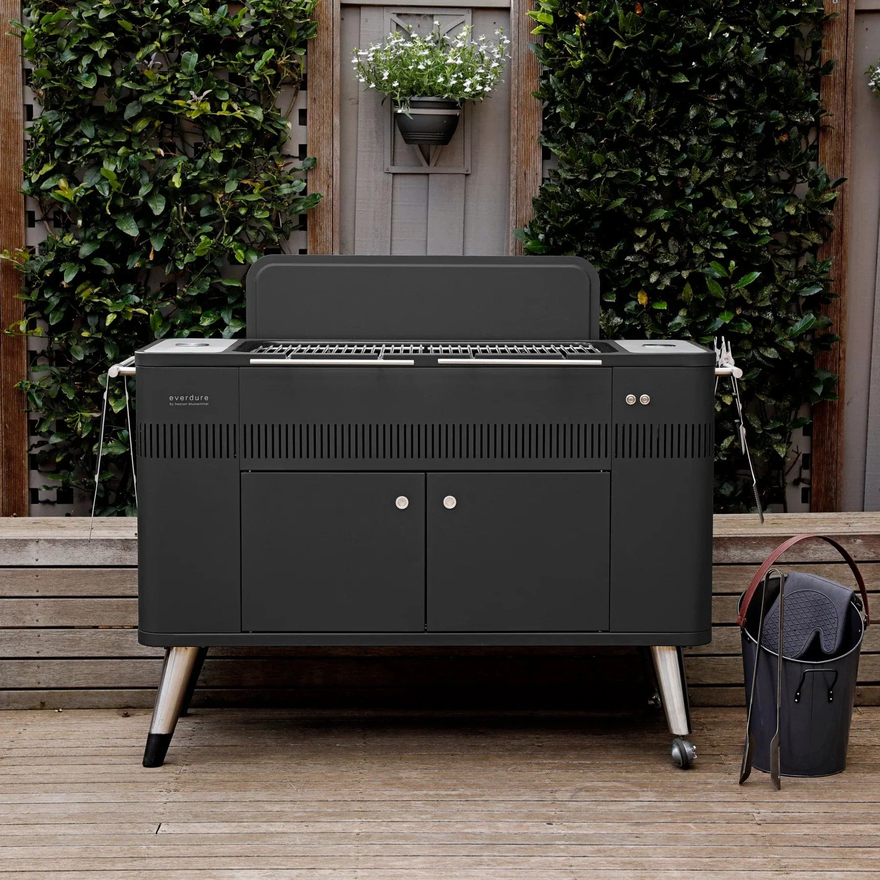 Everdure HUB Charcoal Grill - Image 7