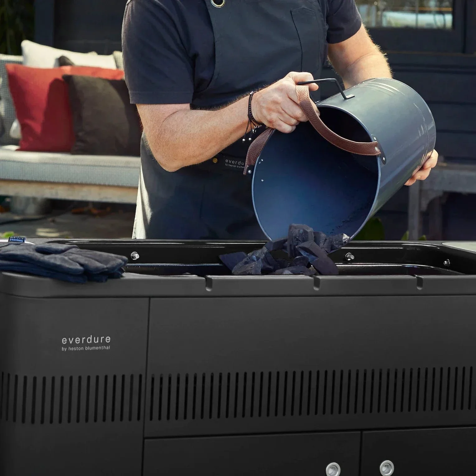 Everdure HUB Charcoal Grill - Image 8