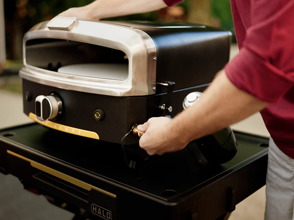 Halo Versa 16 Countertop Pizza Oven - Image 5