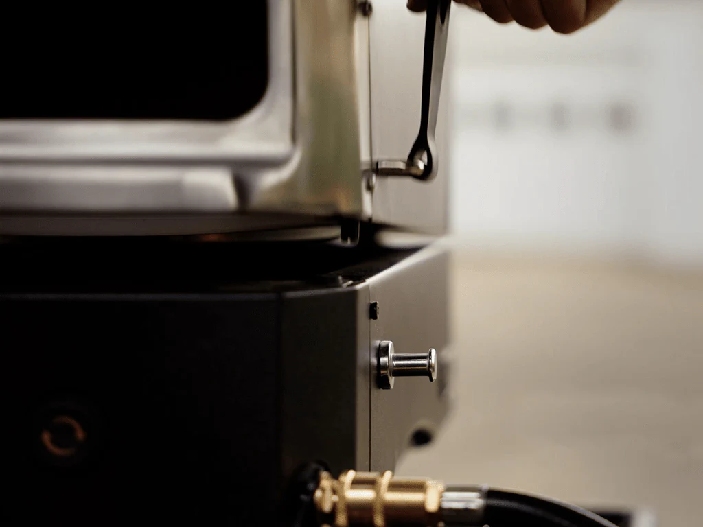 Halo Versa 16 Countertop Pizza Oven - Image 7