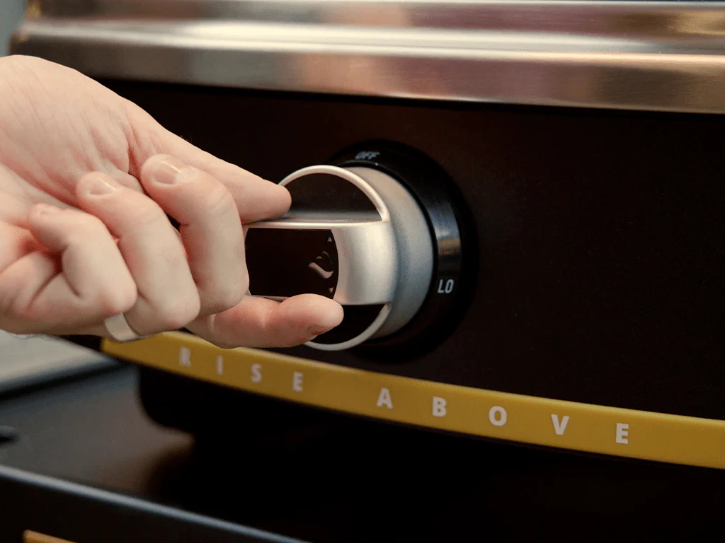 Halo Versa 16 Countertop Pizza Oven - Image 8