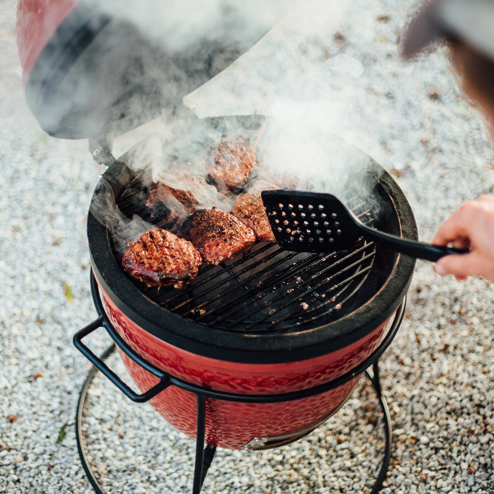Kamado Joe - Joe Jr. Red with Stand, Heat Deflector & Tools - Image 9
