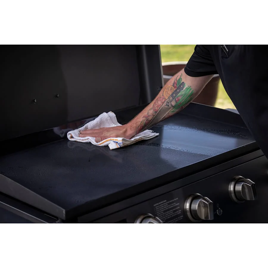 Louisiana Grills Founders Series 4-Burner Gas Griddle - Image 3