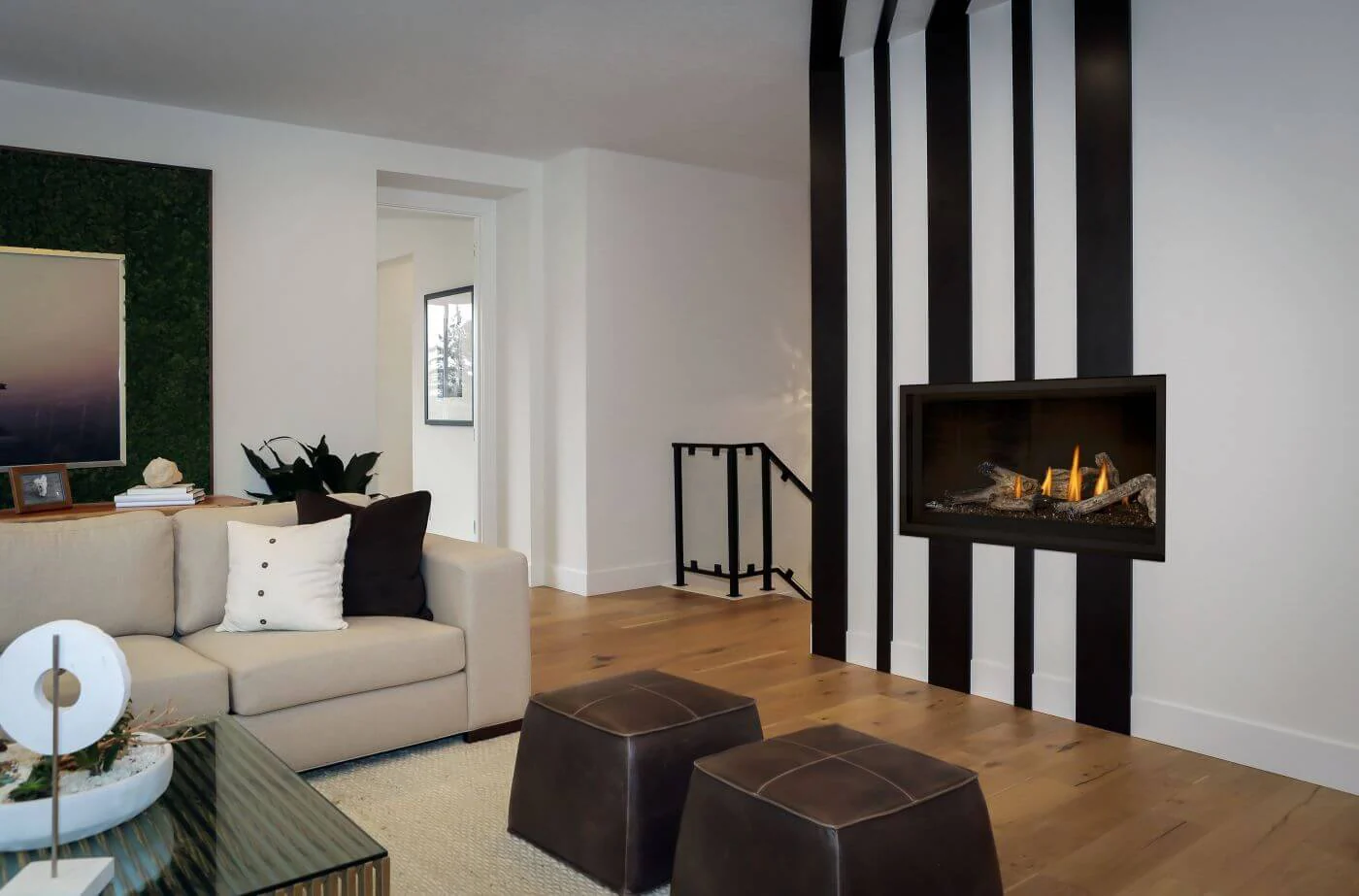 Napoleon Ascent Linear Premium 42 Gas Fireplace - Image 3