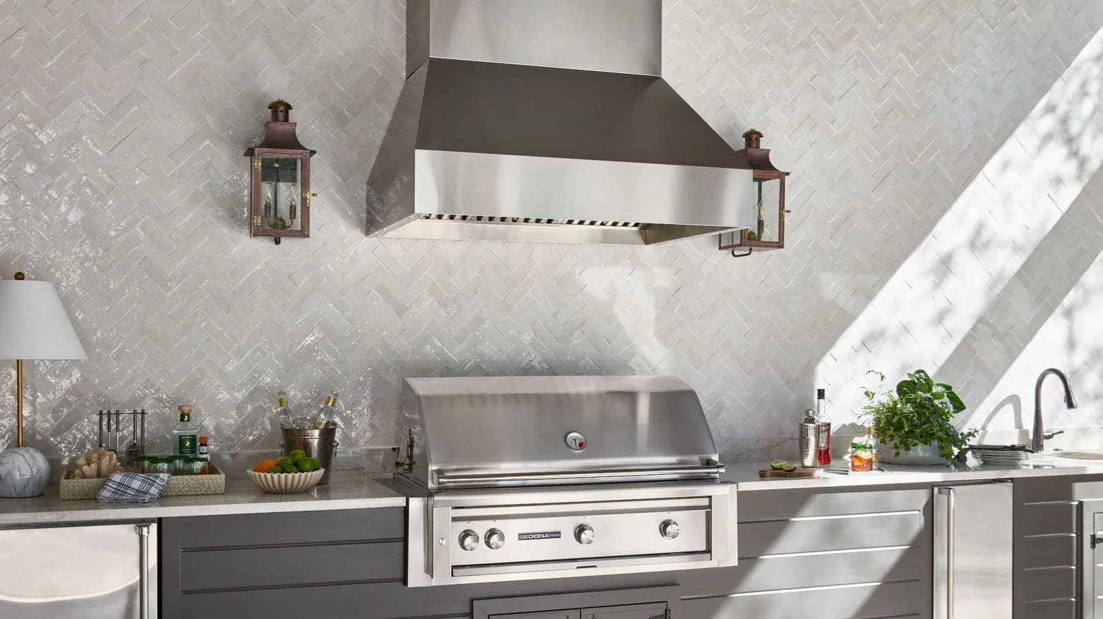Sedona 42" Built-in Grill w/ Rotisserie, 1 ProSear Infrared & 2 Stainless Steel Burners (L701PSR) - Image 7
