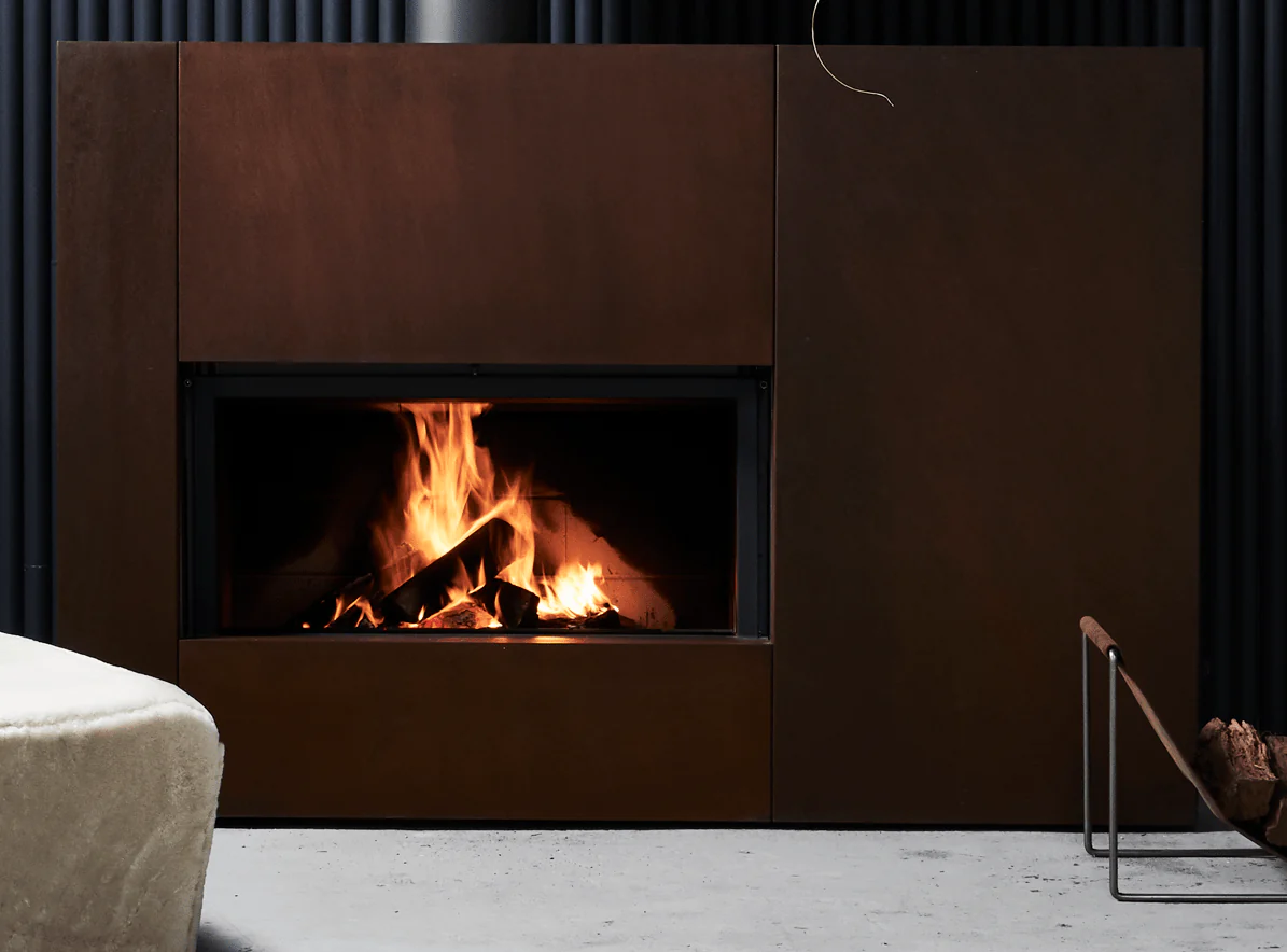 Stûv 21-Clad Wood-Burning Fireplace (21.2-95 SF2 Right Asymmetrical)