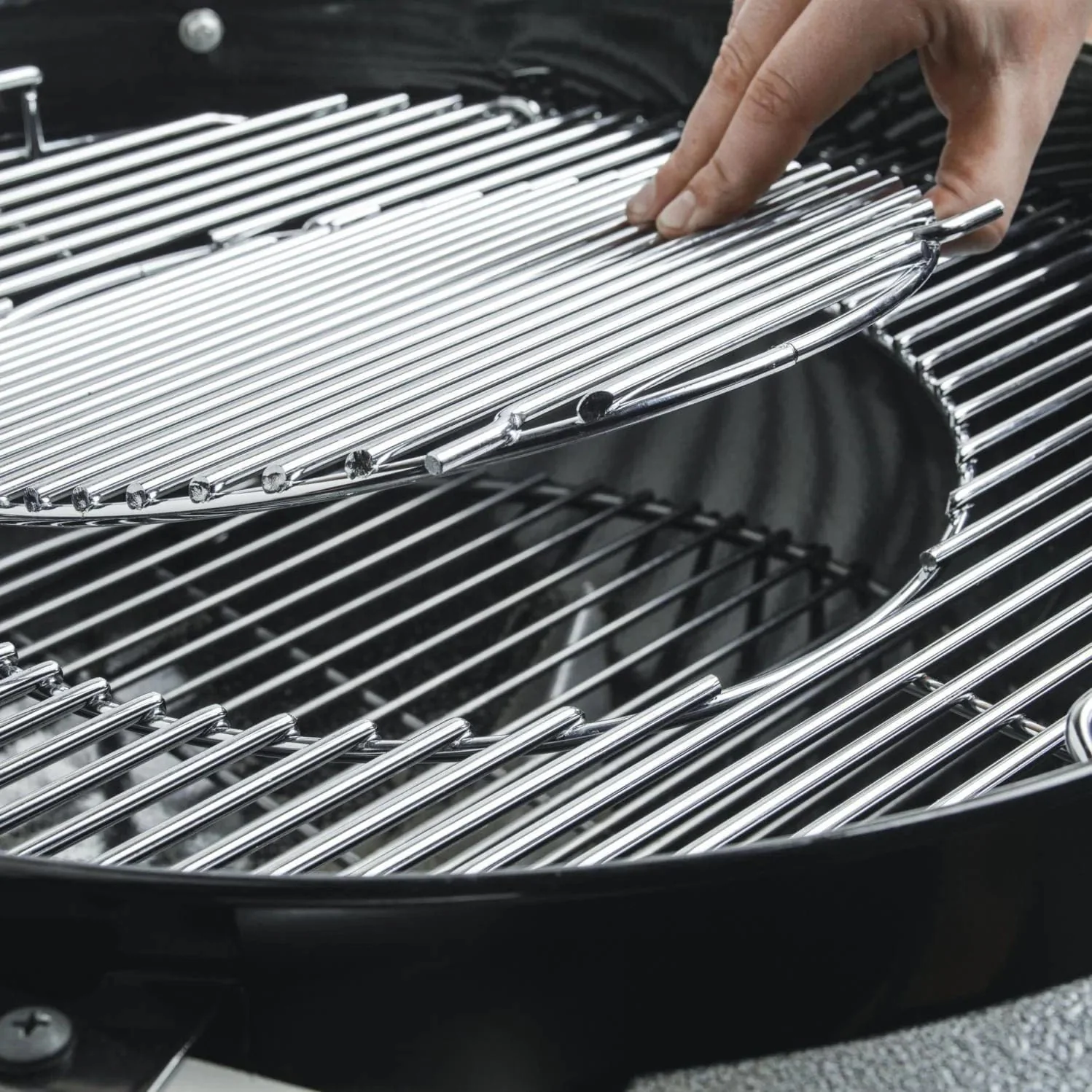 Weber 22" Master-Touch Charcoal Grill - Image 10