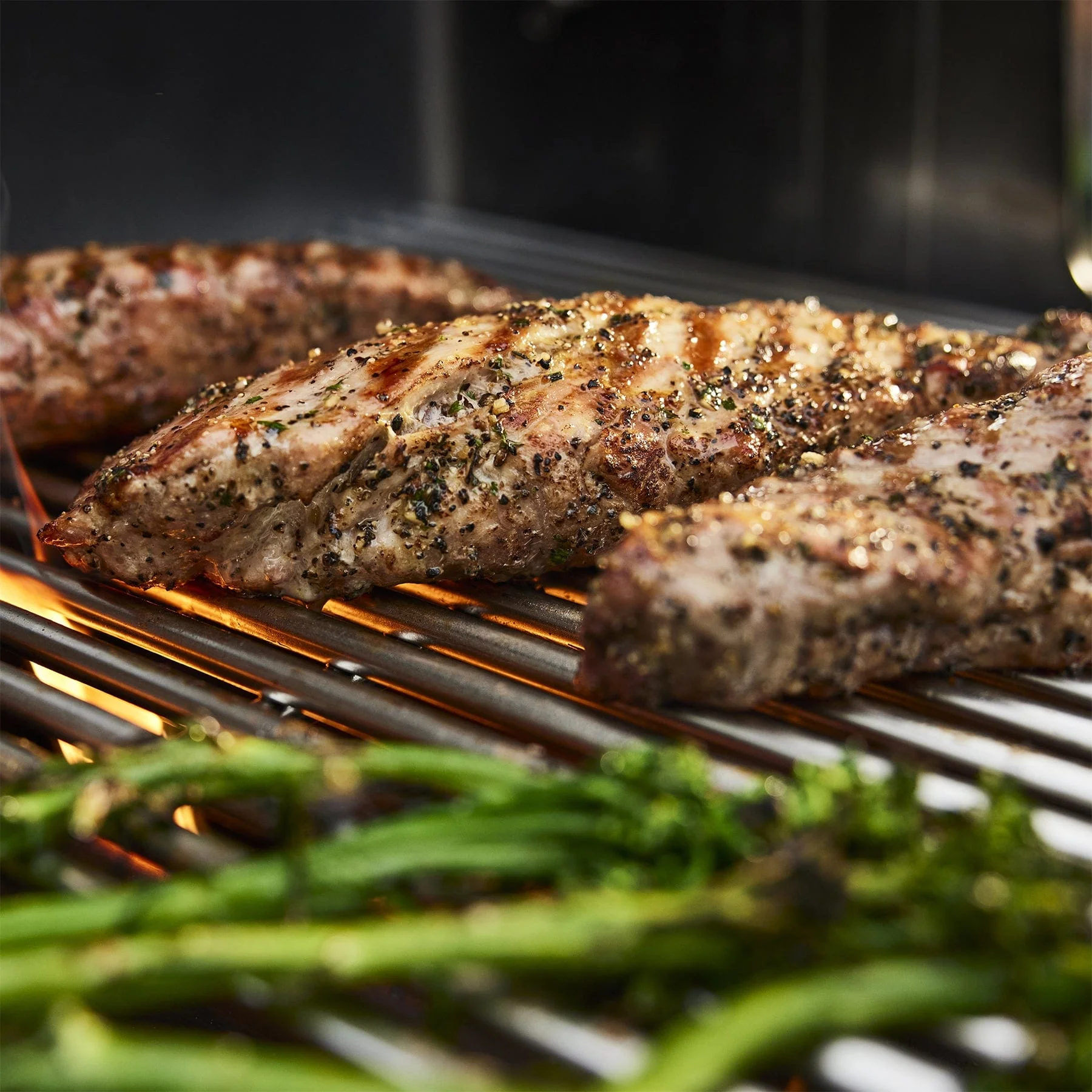 Weber Spirit S-425 Gas Grill - Image 8